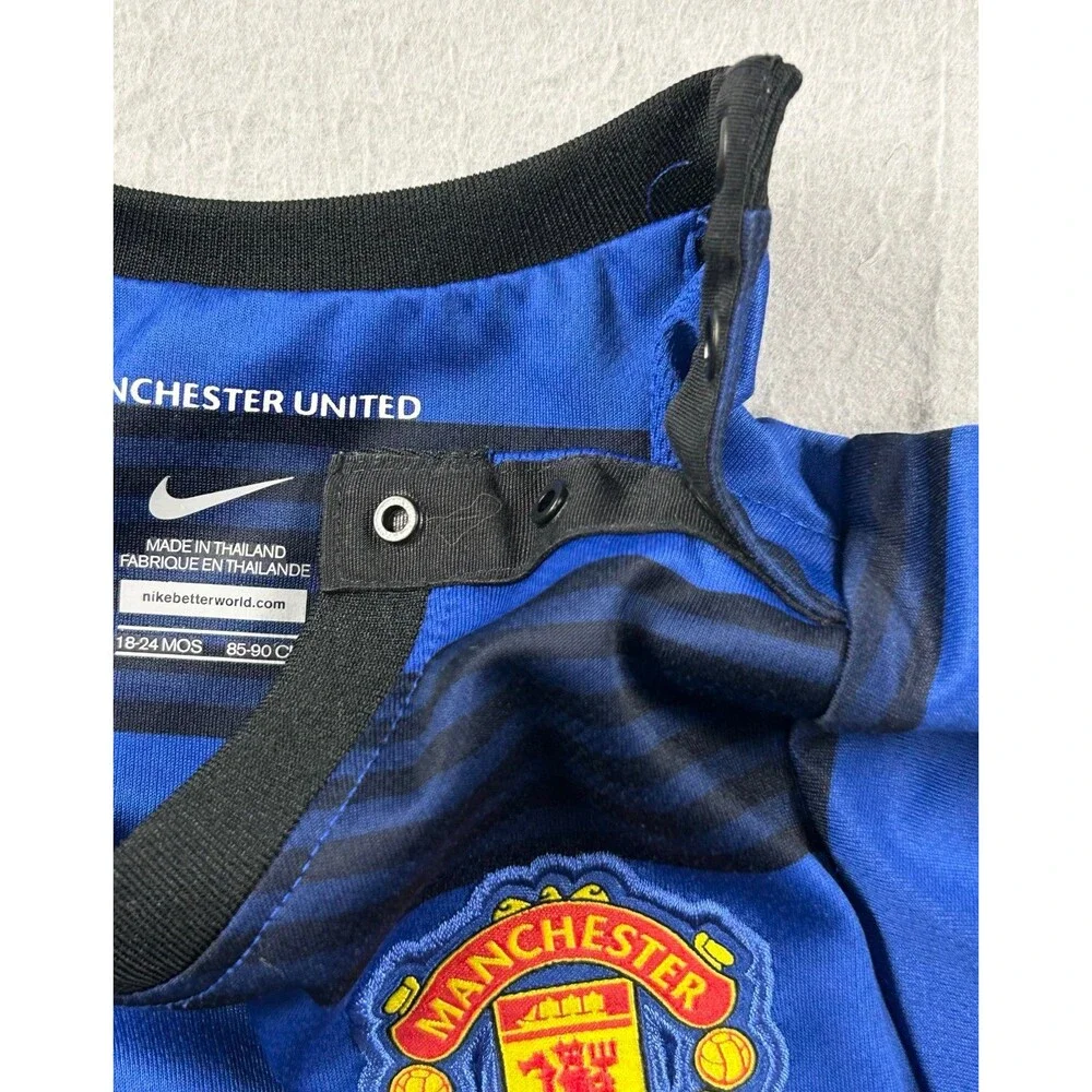 Babies MANCHESTER UNITED 2011 2012 AWAY FOOTBALL SOCCER JERSEY 18-24 months